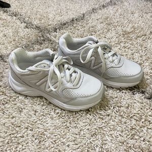 LAST CALL New Balance chunky shoe